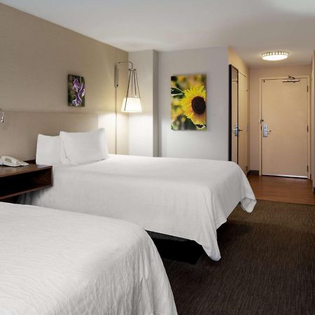 Hilton Garden Inn Фолсом Экстерьер фото
