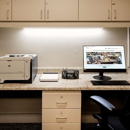 Hilton Garden Inn Фолсом Экстерьер фото
