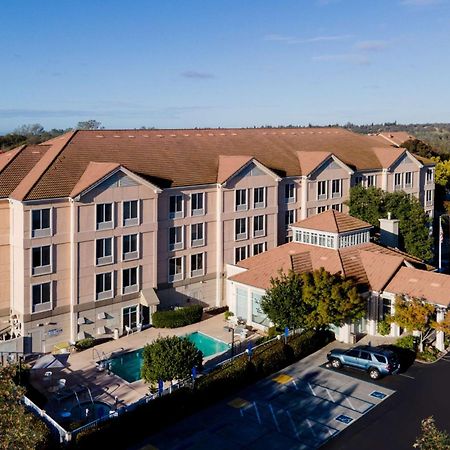 Hilton Garden Inn Фолсом Экстерьер фото